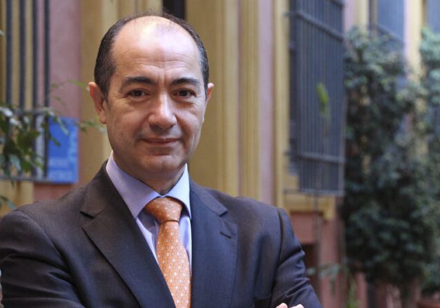 jose-luis-del-rio-gerente-fundacion-enseñanza-victoria-diez-colegios-diocesanos-web-796x448