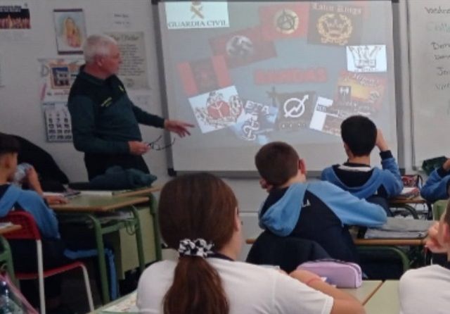 -UQvsrAwvHX-zn-32_hvrBPvn0URWxeYwDiTqUGFRxw=_plaintext_638145053678027018